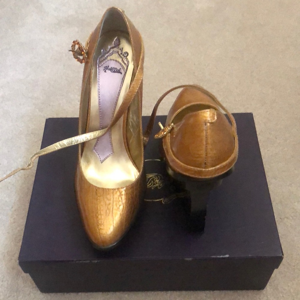 Beautiful gold shoes